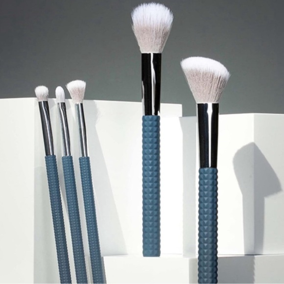 LaRuce Beauty Brush Set & Brush Storage - Picture 8 of 11